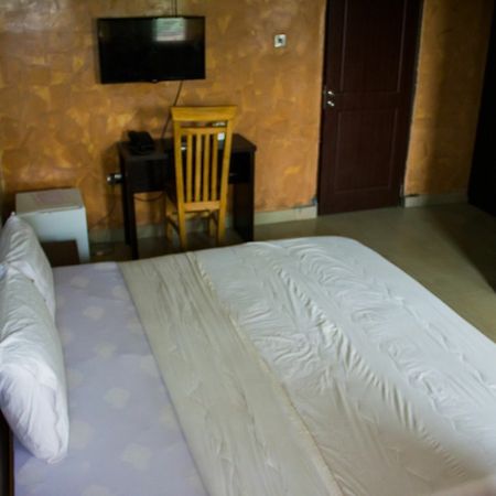 Glasshouse Hotel And Suites Lagos Dış mekan fotoğraf